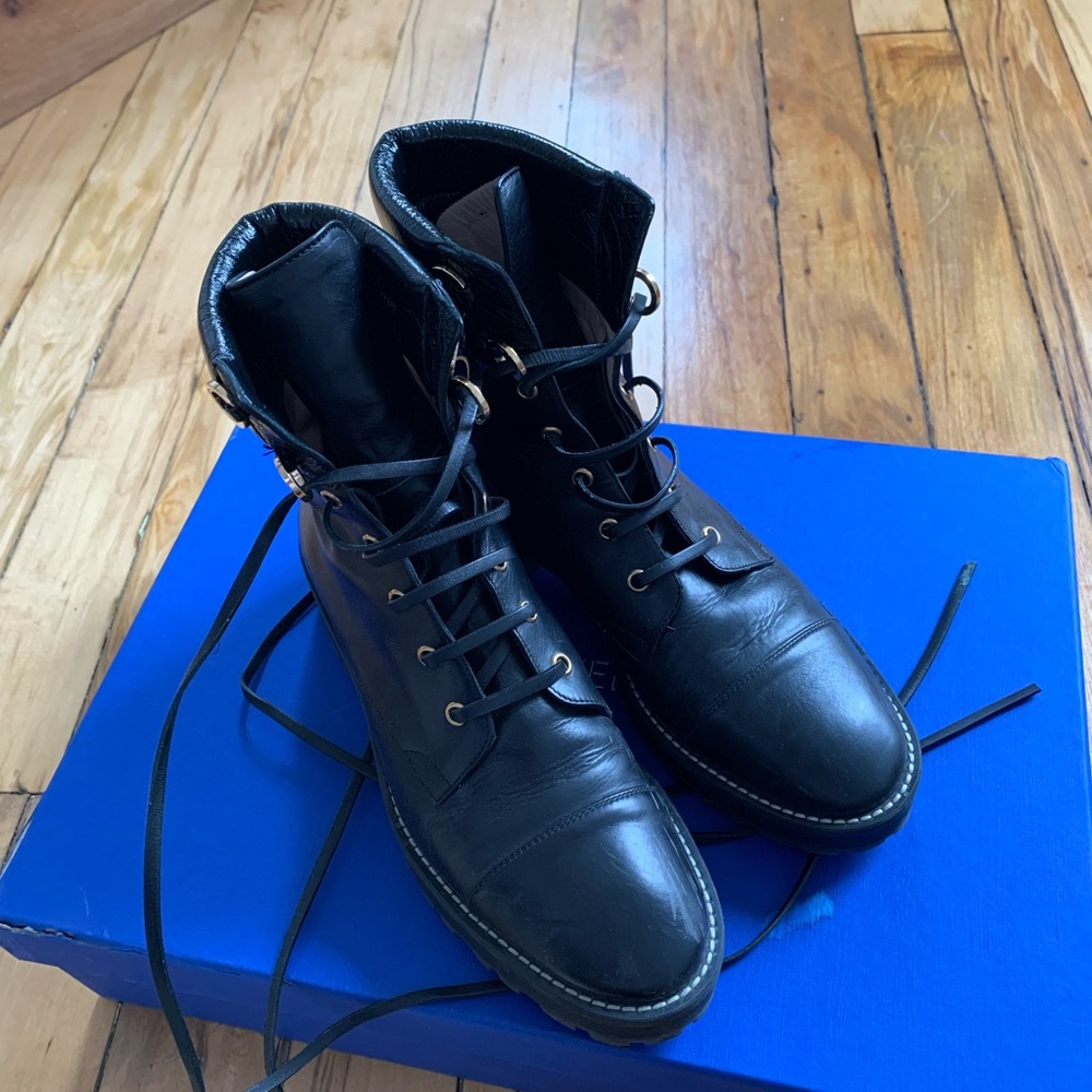Stuart Weitzman lace up boots LEXY, size 7.5